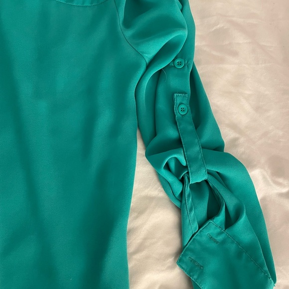 “WOMANS MY MICHELLE LONG SLEEVE TOP” (plus free white top) - Picture 7 of 16